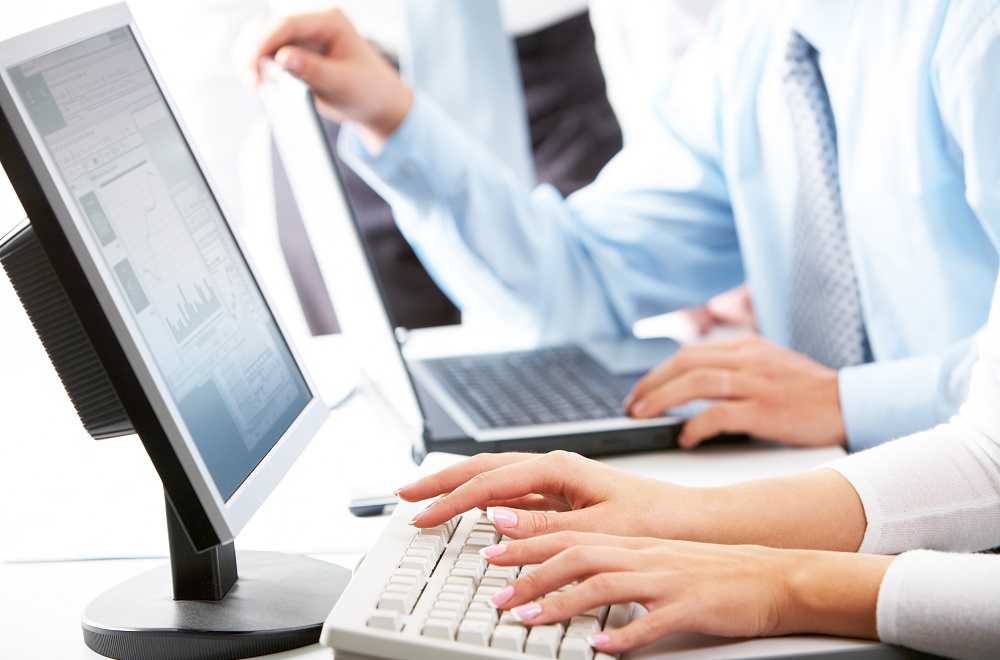Scripting Versus Natural for Website Chat