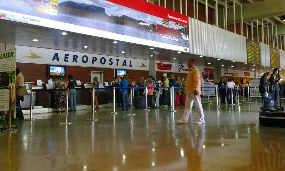 Venezuela’s largest airport has implemented a “breathing fee”