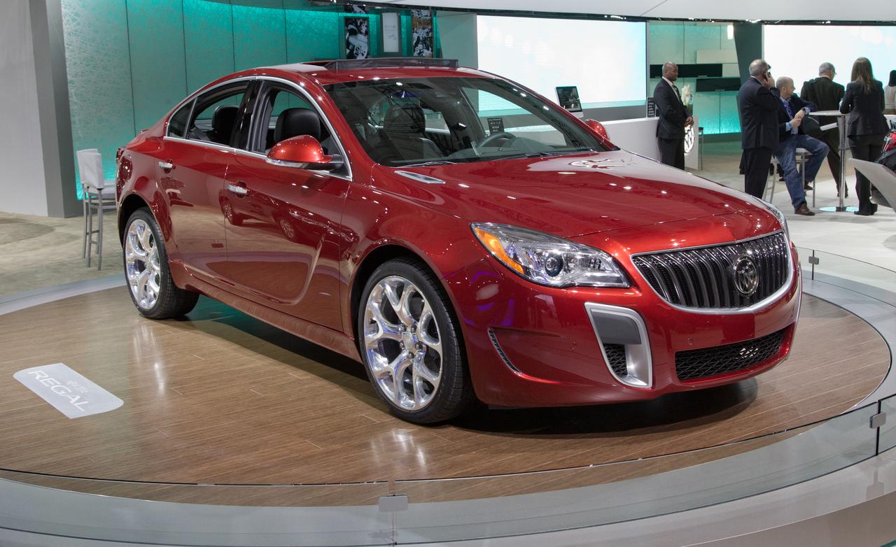 Buick Offers a Very Dynamic Mid-Sized Sedan with the 2014 Regal