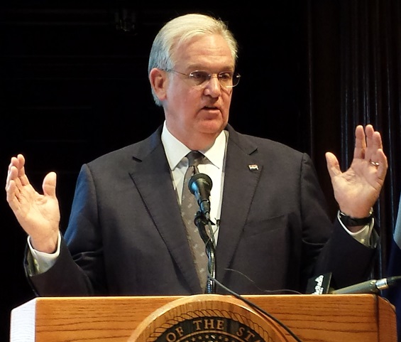 Missouri governor lifts curfew in Ferguson, calls in the National Guard