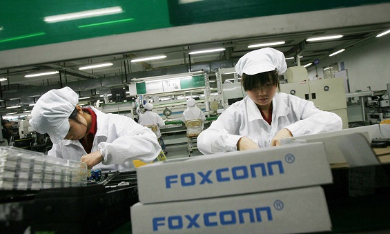 Robots won’t be assembling your iPhone after all
