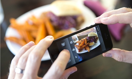 Instagram has surpassed Twitter with 300 million users