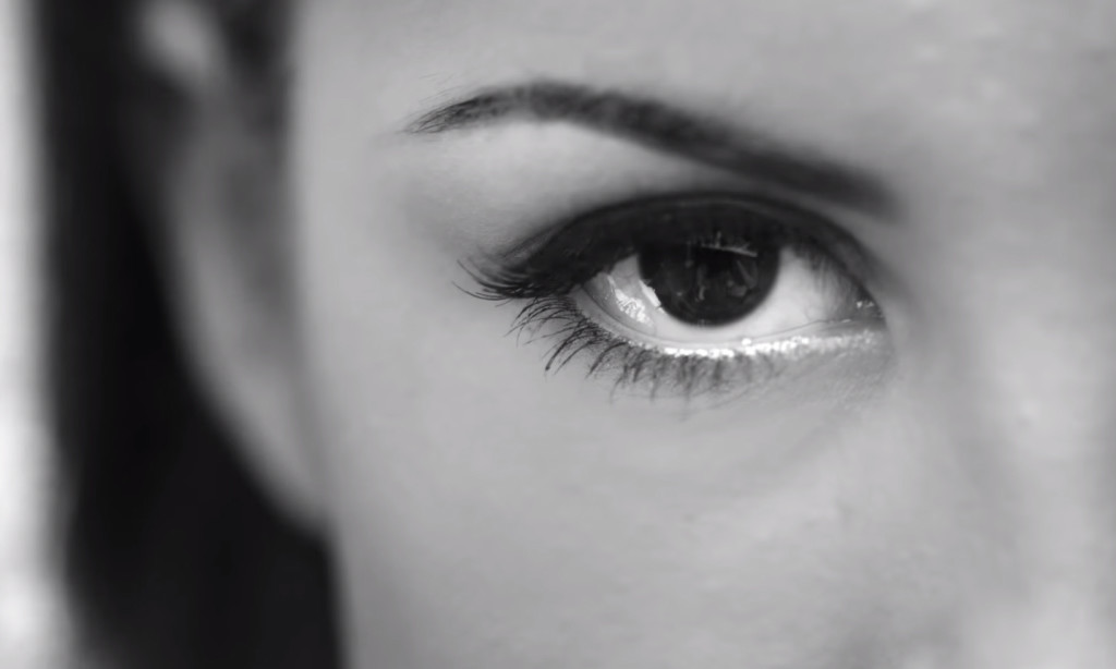 Did this risqué smartphone commercial deserve to be banned?