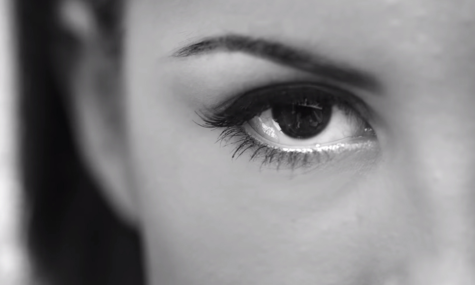 Did this risqué smartphone commercial deserve to be banned?