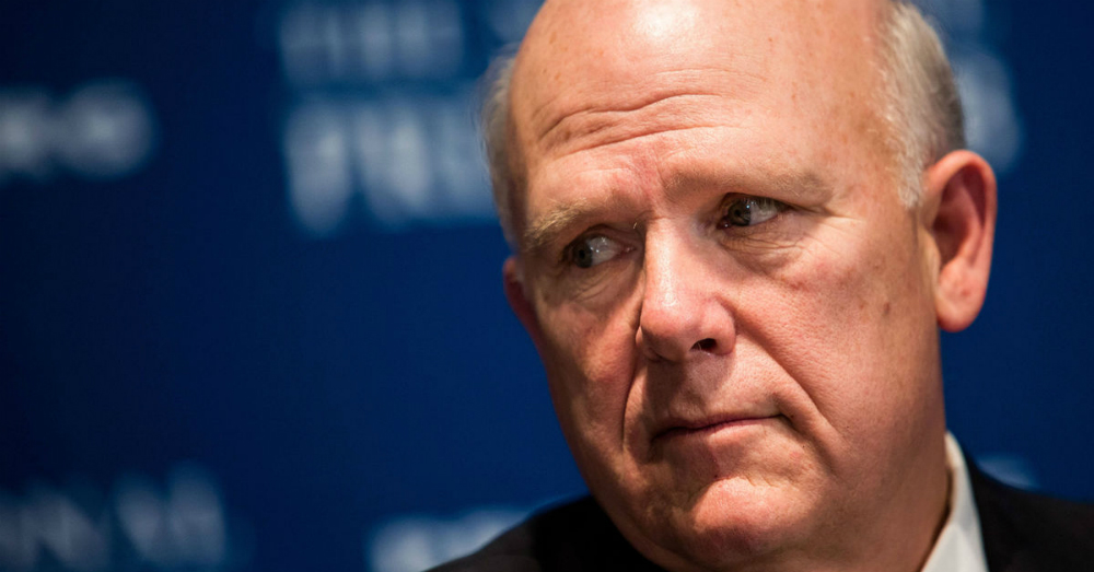 GM ex-CEO warns Apple about vehicular ambitions