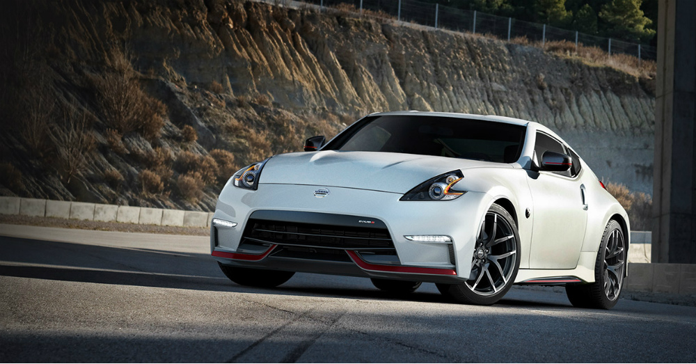 2016 Nissan 370Z: A Daily Driving Roadster