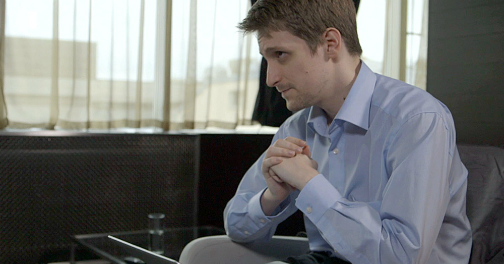 Even Edward Snowden thinks Clinton’s email fiasco is dangerous