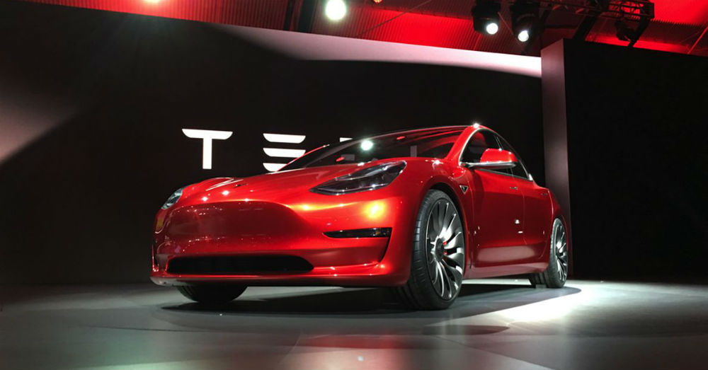 Model 3 – Now Anyone can Buy a Tesla Model 3 with a Reservation