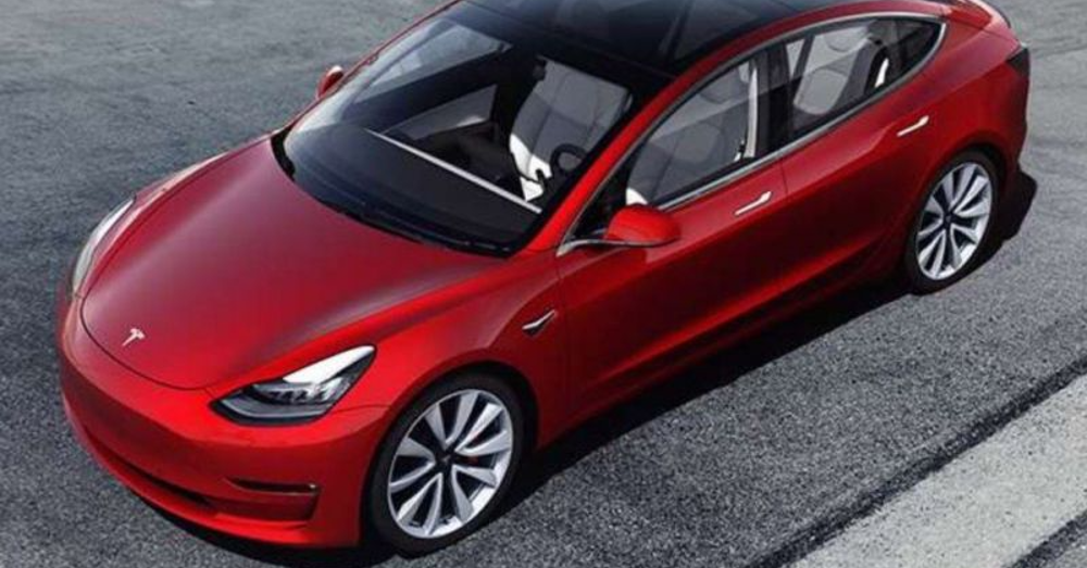 Ultra-Runner Outlasts a Tesla Model 3