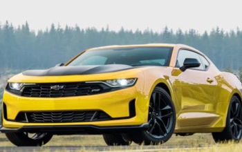 Chevy Camaro Waves Its Second Goodbye